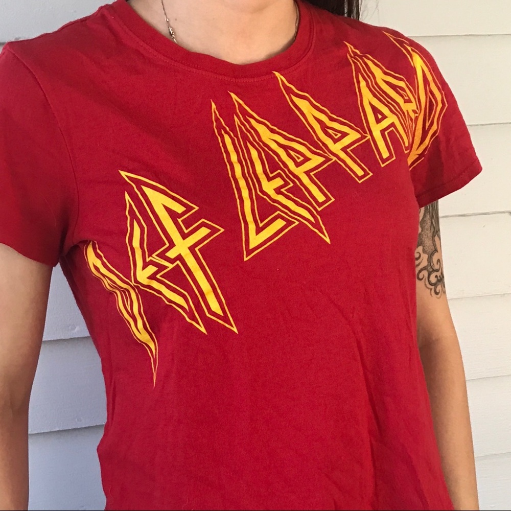 Def Leppard T shirt red yellow